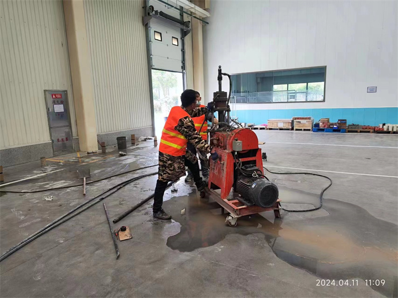 信阳厂房地面下沉塌陷注浆加固施工